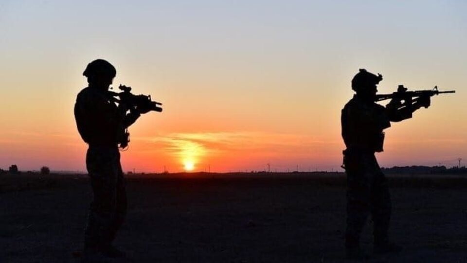 Irak ve Suriye'de 13 terörist etkisiz