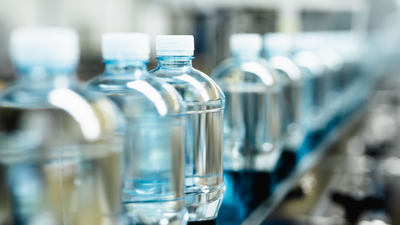 "Pet şişelerinin kapak renkleri suyun çeşidini göstermiyor"