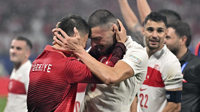 "Türk şarkısı senfoniyi susturdu"