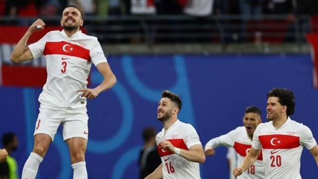 Ünlülerden milli gurur