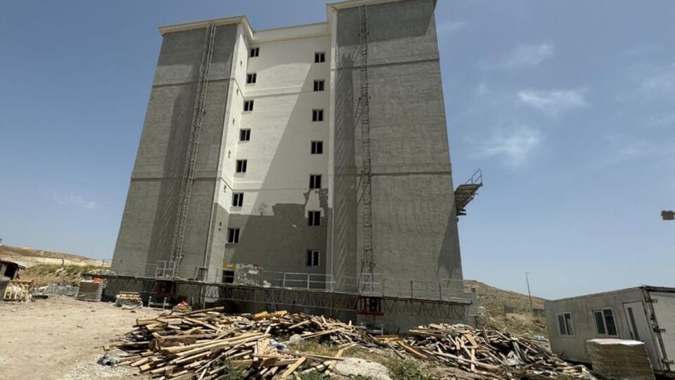 İnşaatta iskele çöktü! Yaralılar var