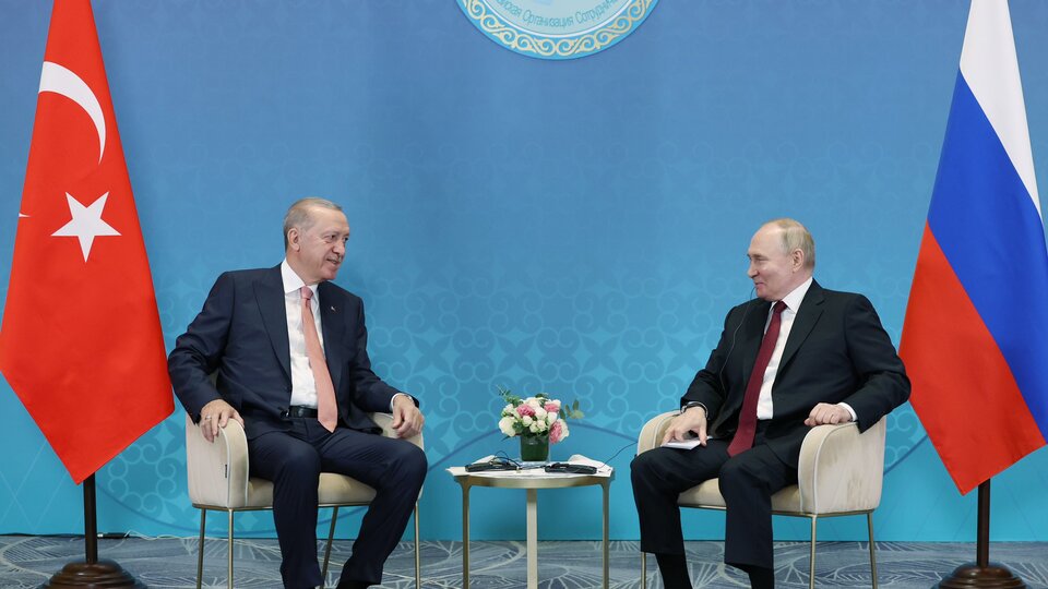 Erdoğan, Putin'le görüştü