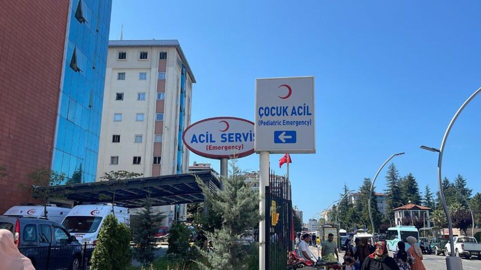 3 çocuk yüzme havuzunda zehirlendi