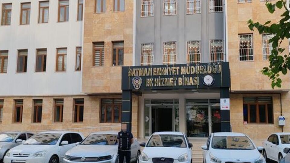 Depremde hasar gören araçlarla dolandırıcılık!