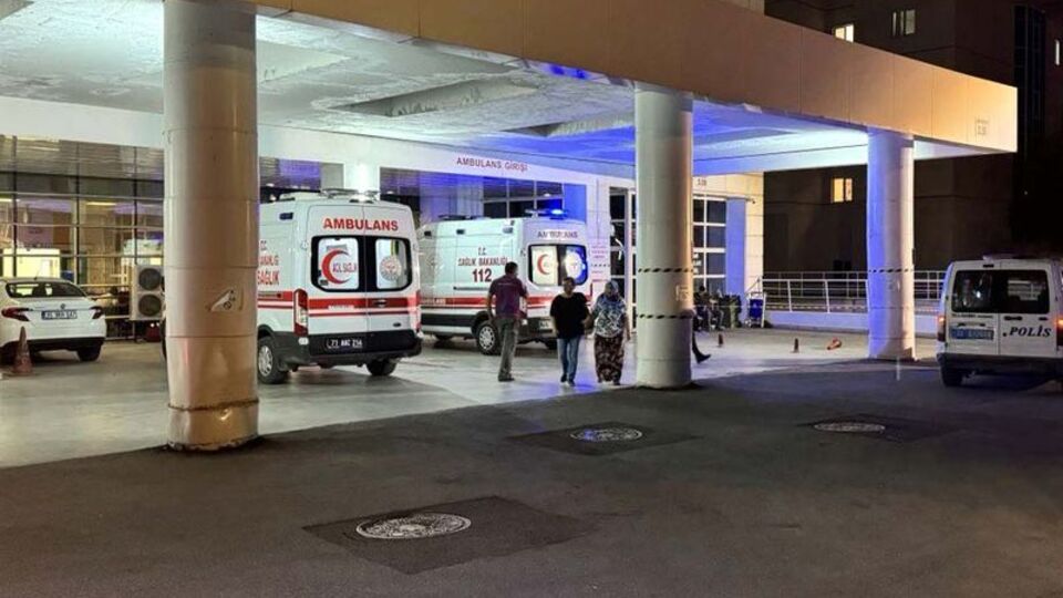 Tartıştığı kayınvalidesini ve kayınbabasını bıçakladı