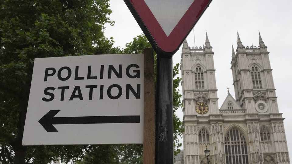 İngiltere sandık başında