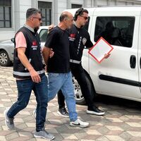 Karısını ve 2 çocuğunu yaraladı