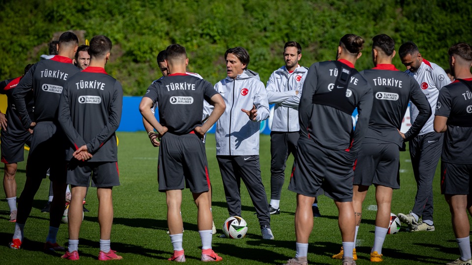 Milliler, Hollanda maçı hazırlıklarını sürdürdü