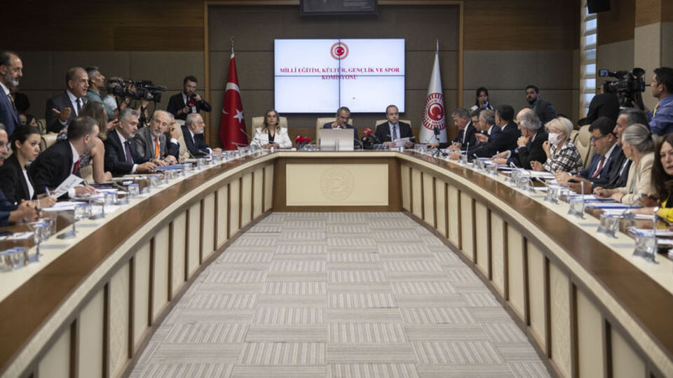 Öğretmenlik Mesleği Kanunu Teklifi komisyondan geçti