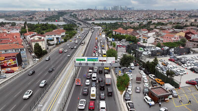 Haliç trafiği devam ediyor!