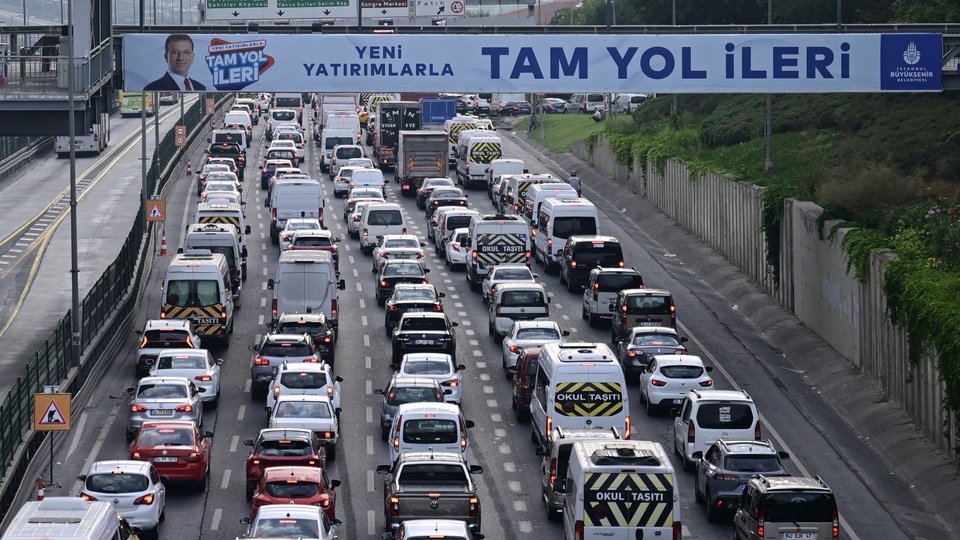 D-100'de 90 günlük yol çalışması