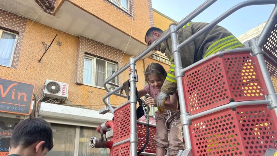 İtfaiye imdatlarını yetişti