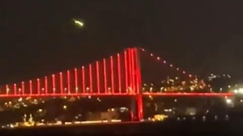 İstanbul'da göktaşı görüntülendi!