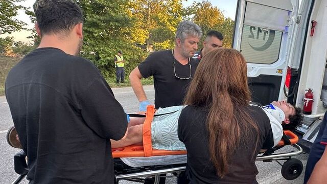 Enes Batur trafik kazası geçirdi