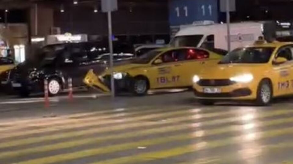 Sabiha Gökçen'de alkollü taksici paniği