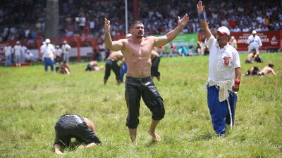 Kırkpınar'da birinci tur müsabakaları yapıldı