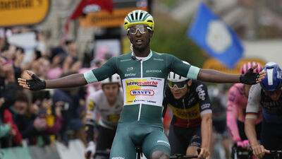 Fransa'da 8. etabı Girmay kazandı