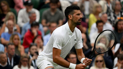 Swiatek elendi, Djokovic 4. turda!