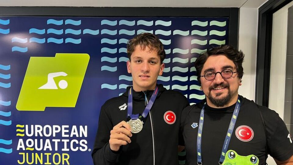 Ahmet Burak'tan gümüş madalya!