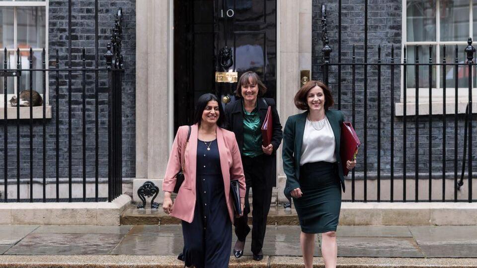 İngiltere'de İşçi Partisi dönemi başladı, yeni bakanların ilk mesajları neler?