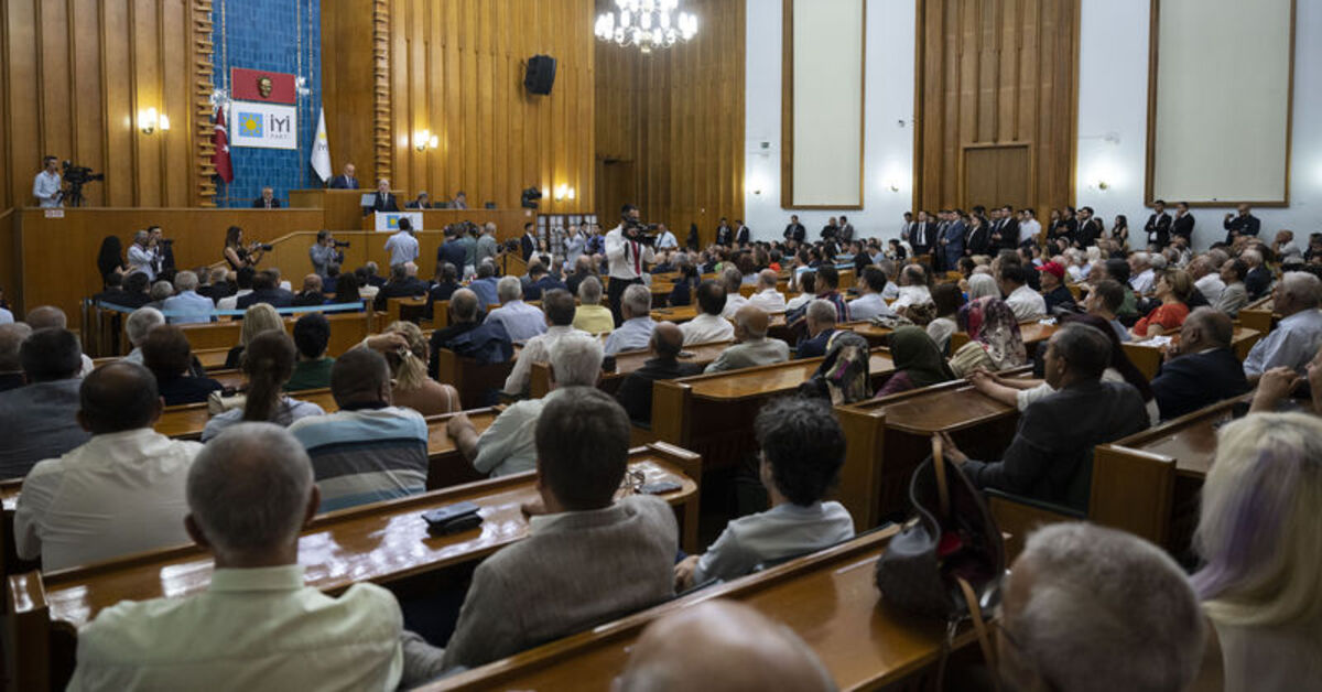 İyİ Parti Kampa Giriyor Olası Erken Seçim Görüşülecek Son Dakika Haberleri