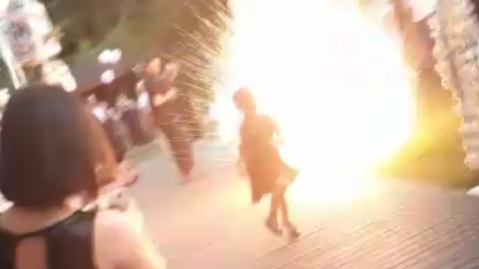 Havai fişek şarapneli sakat bıraktı!