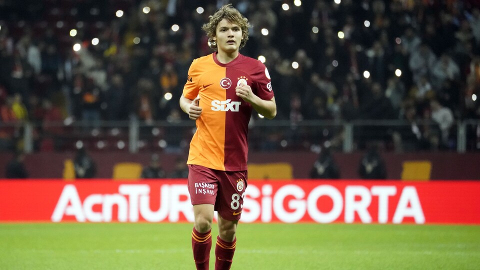 Efe Akman imzayı atıyor!