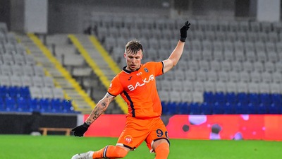 Başakşehir'den Çin'e kiralandı!