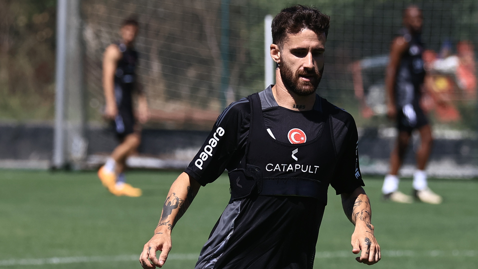 Beşiktaş ilk etabı tamamladı