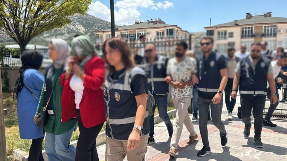 Burdur'da fuhuş operasyonu: 4 tutuklama