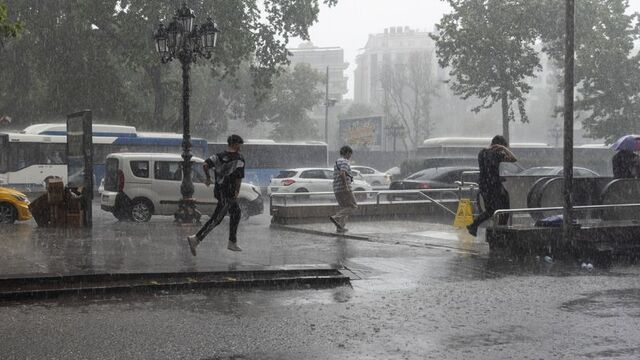  Sağanak yağmur uyarısı! Kıyılar hariç her yerde!