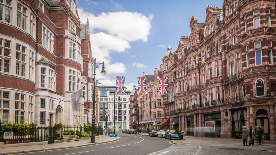 İngiltere'nin 'süper zenginleri' ülkeyi terk ediyor