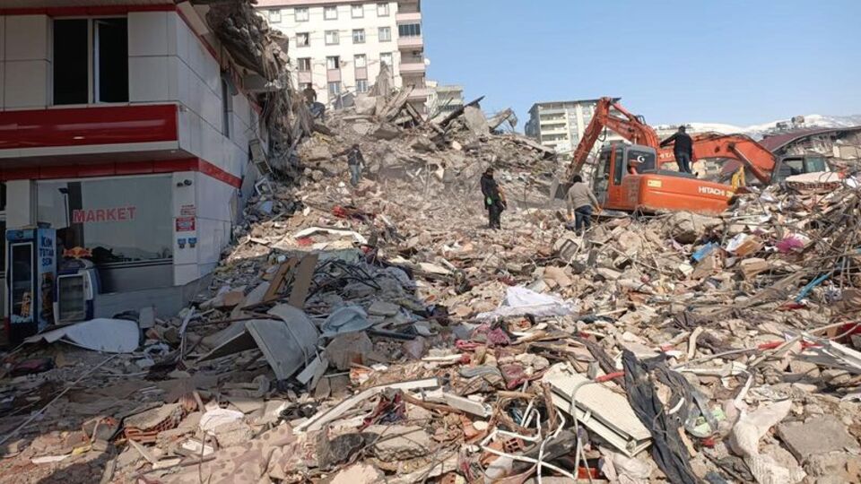 'Bina değil puzzle yapmışlar'