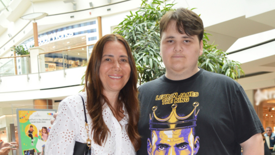 Anne-oğul alışverişte