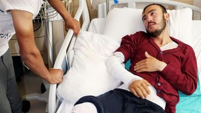 Yıldırım düşünce alev aldı! Yağmur yağınca kurtuldu