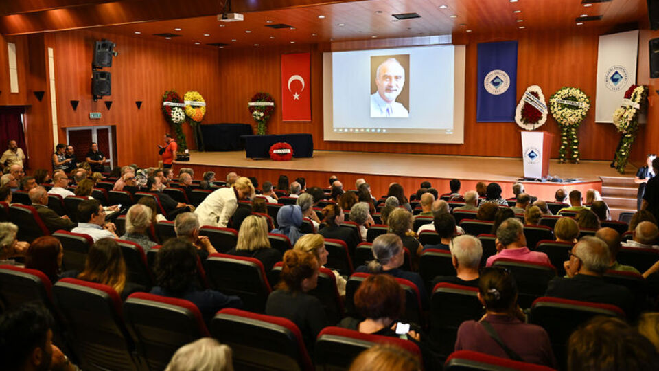 Ünlü yer bilimci son yolculuğuna uğurlandı!