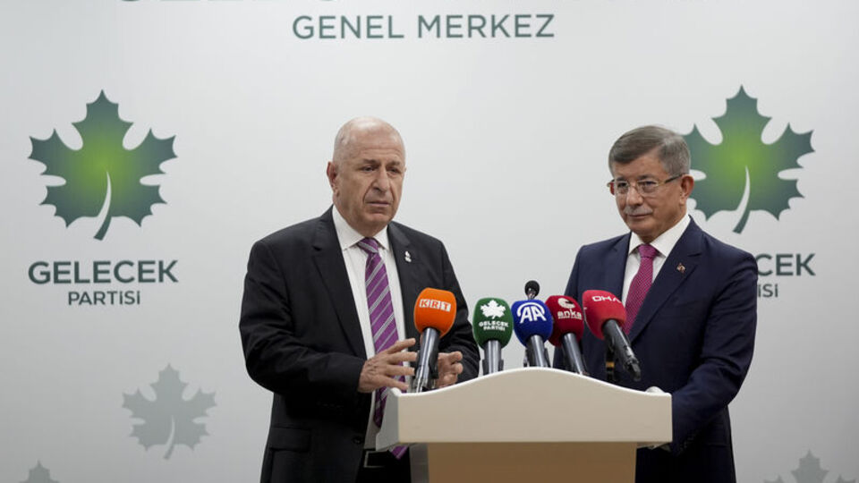 Özdağ ve Davutoğlu buluştu