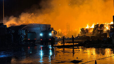 Kağıt fabrikasında yangın!