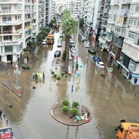 "Olası depremde deniz İzmir'in içine girecek"