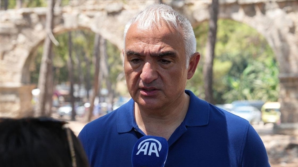 "60 milyon ziyaretçi ve 60 milyar dolar hedefimize sadığız"