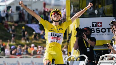 Fransa'da 15. etabı Tadej Pogacar kazandı!