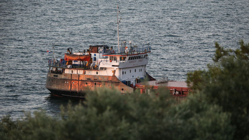 Kaptan uyuyunca gemi karaya oturdu