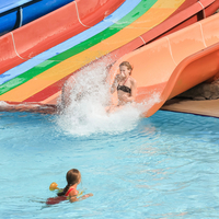 Kirli havuzda 'Hepatit A' virüsü tehlikesi!