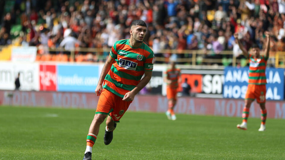 Yeni transfer bugün geliyor!