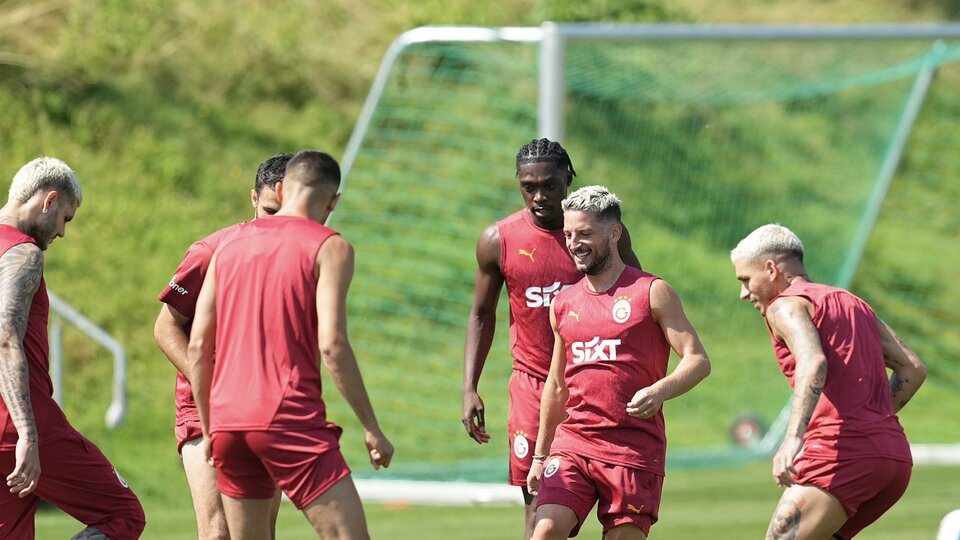 Galatasaray'da yeni sezon mesaisi!