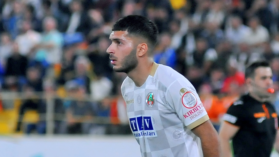 Fenerbahçe transferi resmen açıkladı!