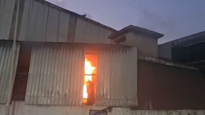 Trafo patladı, fabrika alev alev yandı: 6 yaralı