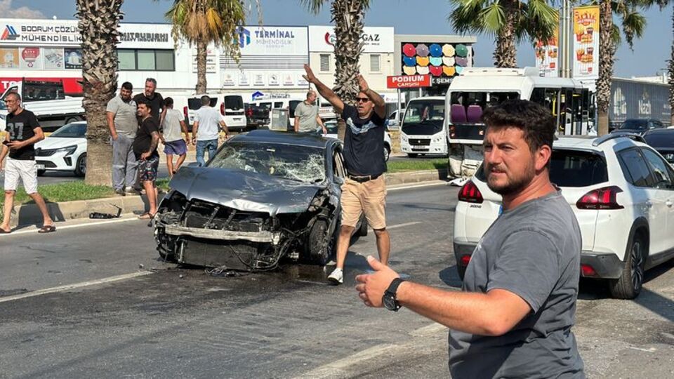 Bodrum'da trafik kazası: 14 yaralı