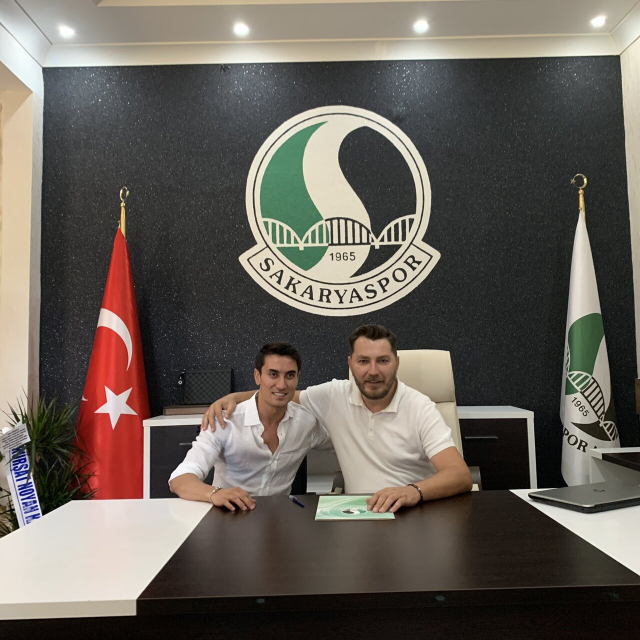 Cebrail Karayel, resmen Sakaryaspor'da!