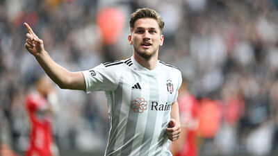 Beşiktaş'ın yeni 9 numarası: Semih Kılıçsoy!